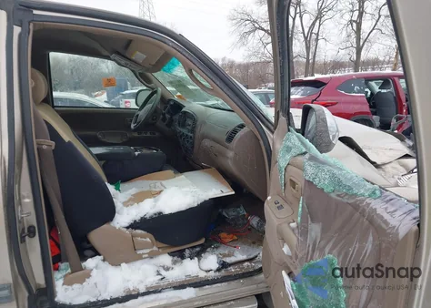 2003 Toyota Tundra Sr5 V8 z USA, uszkodzony, nr VIN 5TBBT44183S350741